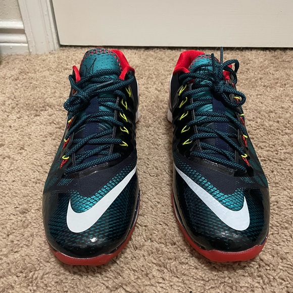 Nike CJ3 (Calvin Johnson) Flyweave Trainer Size 11.5 - Picture 2 of 8
